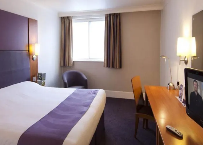 PREMIER INN HARROGATE TOWN CENTRE, HARROGATE